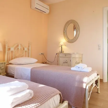 Villa Kleismata Sleeps 6