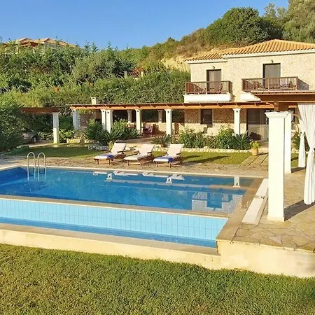 Villa Kleismata Sleeps 6 *