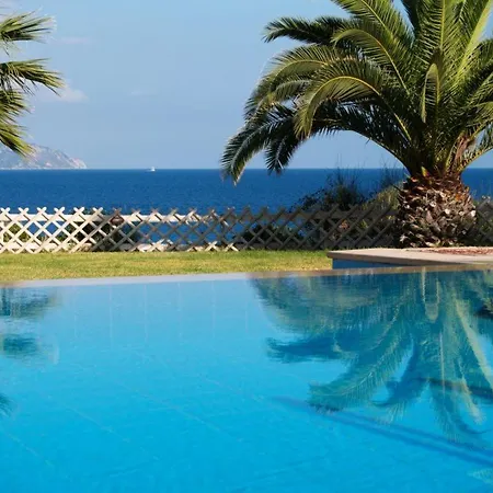 Kleismata Sleeps 6