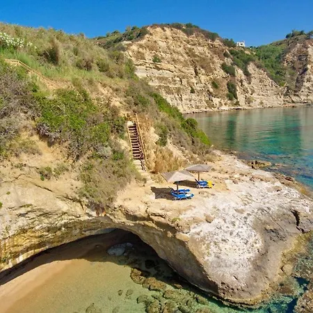 Villa Kleismata Sleeps 6